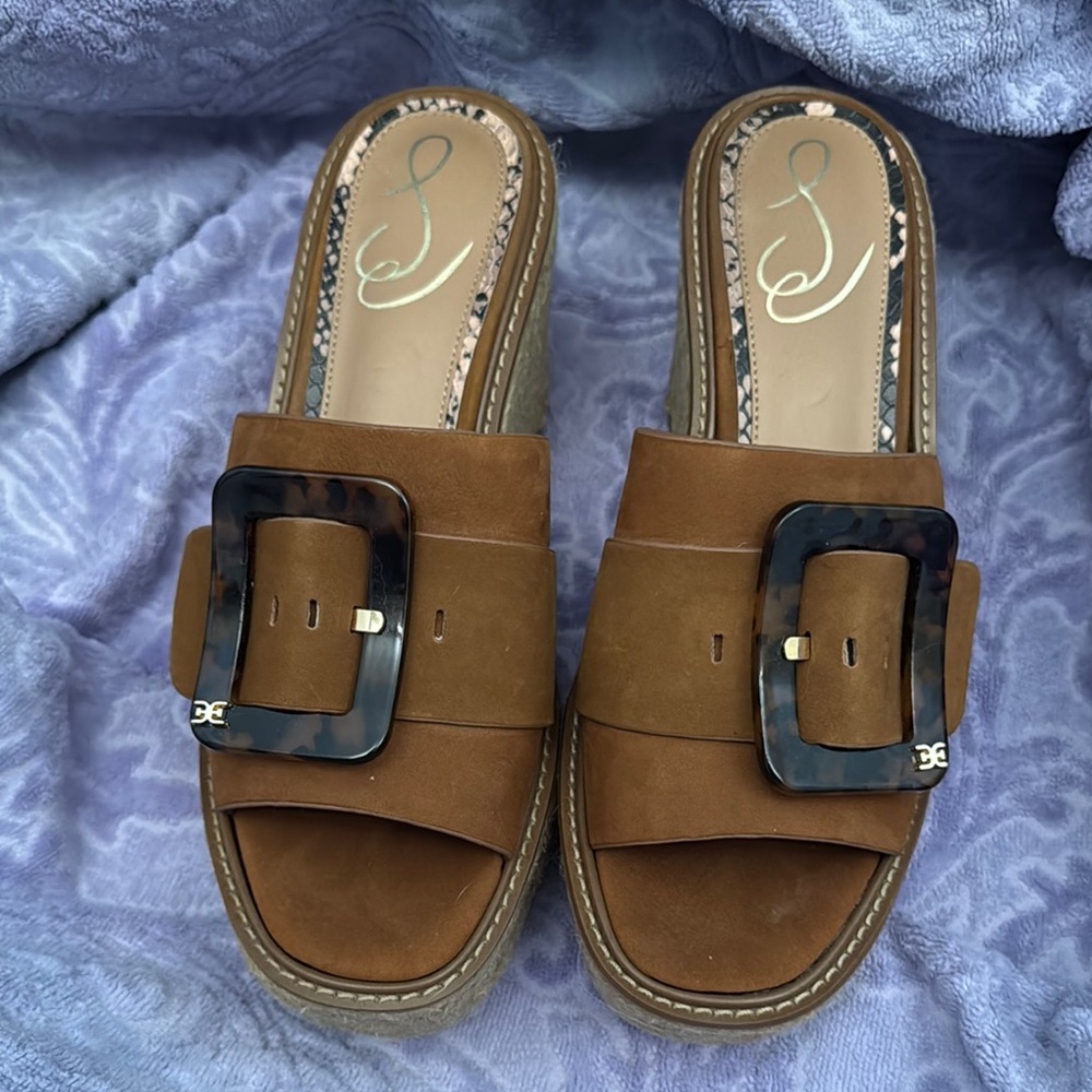 Brown Slide Wedge Sandals Sam Edelman with Tortoise Buckle 8M 3.5”